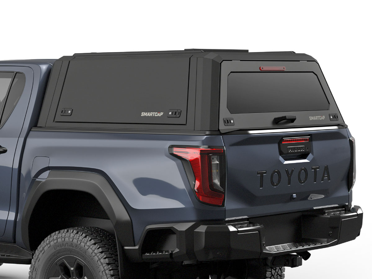 Hardtop RSI SMARTCAP EVOa Adventure noir avec portes latérales pleines sur Toyota Hilux N90 2026+